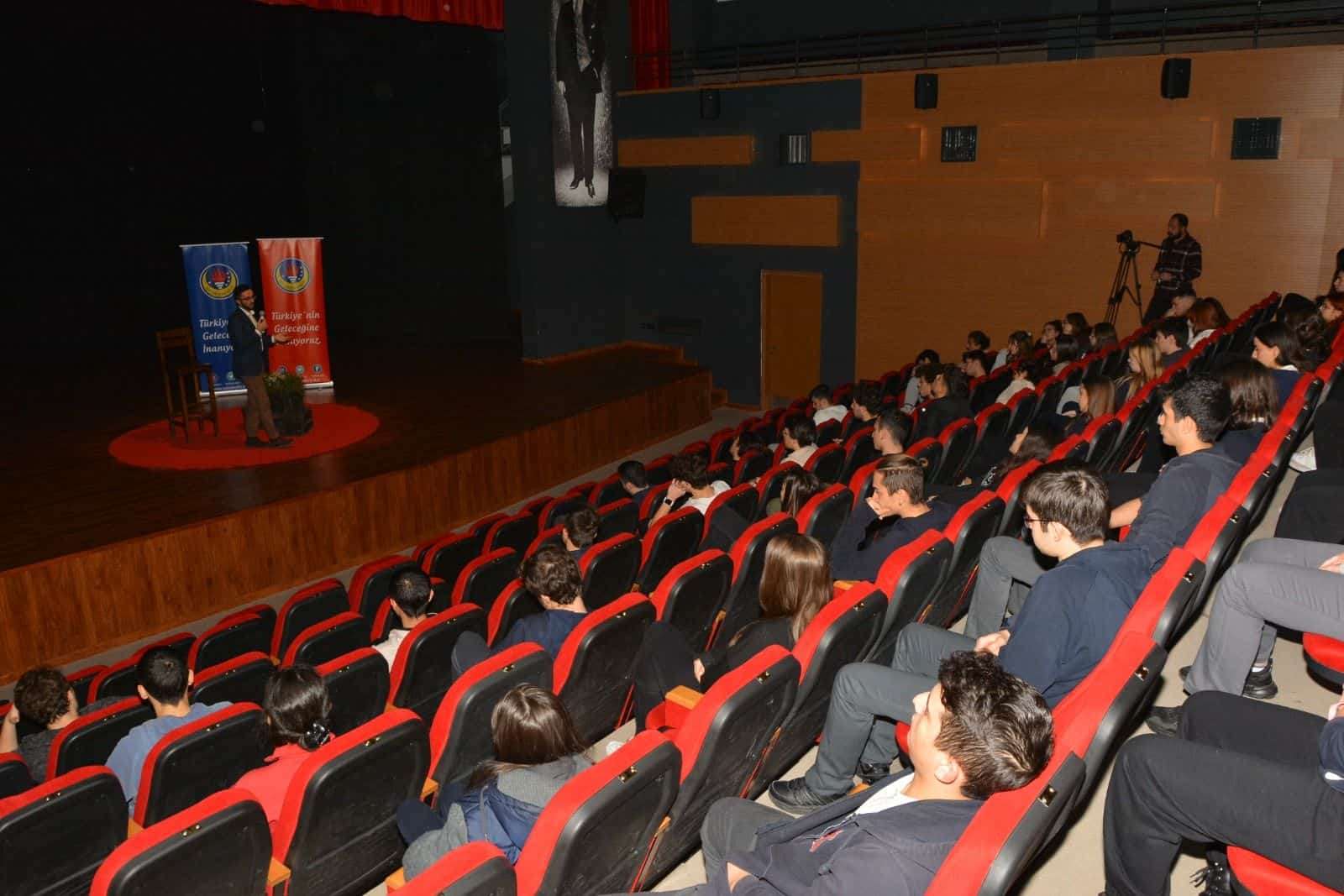 Eskişehir TED Koleji’nin Kariyer Söyleşileri Etkinliği’ne Katıldık